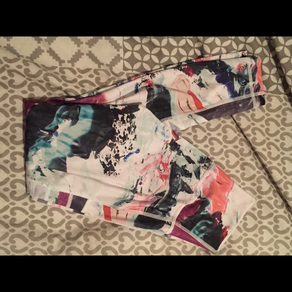 Lululemon ‘High Times’ Leggings - Picture 5 of 7